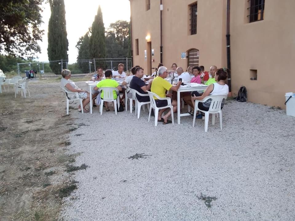 Hostal Badia Altopascio Exterior photo