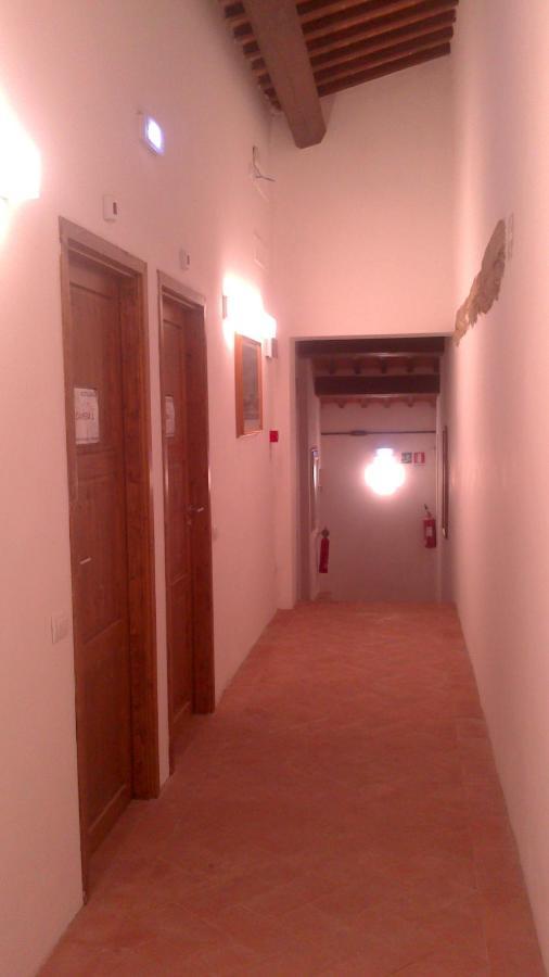 Hostal Badia Altopascio Exterior photo