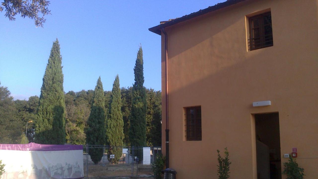 Hostal Badia Altopascio Exterior photo