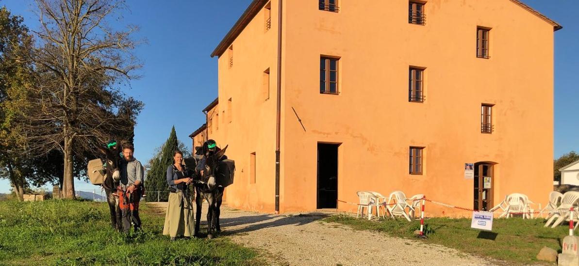 Hostal Badia Altopascio Exterior photo